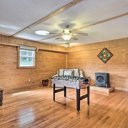 Charming Mills River Home With Porch And Yard! Exterior photo