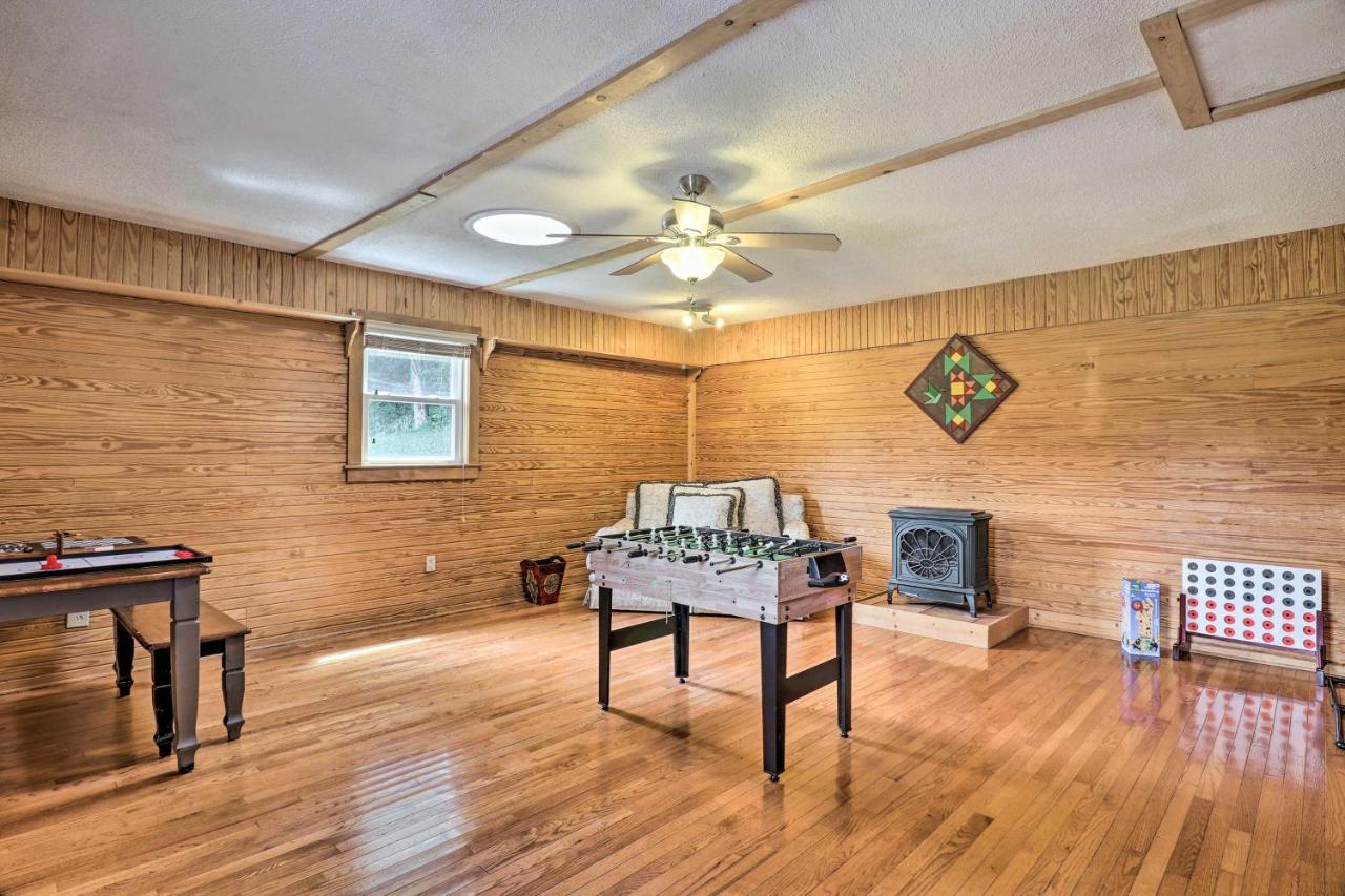 Charming Mills River Home With Porch And Yard! Exterior photo
