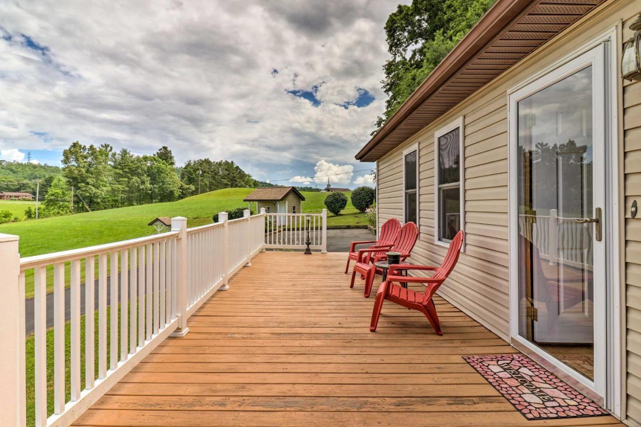 Charming Mills River Home With Porch And Yard! Exterior photo