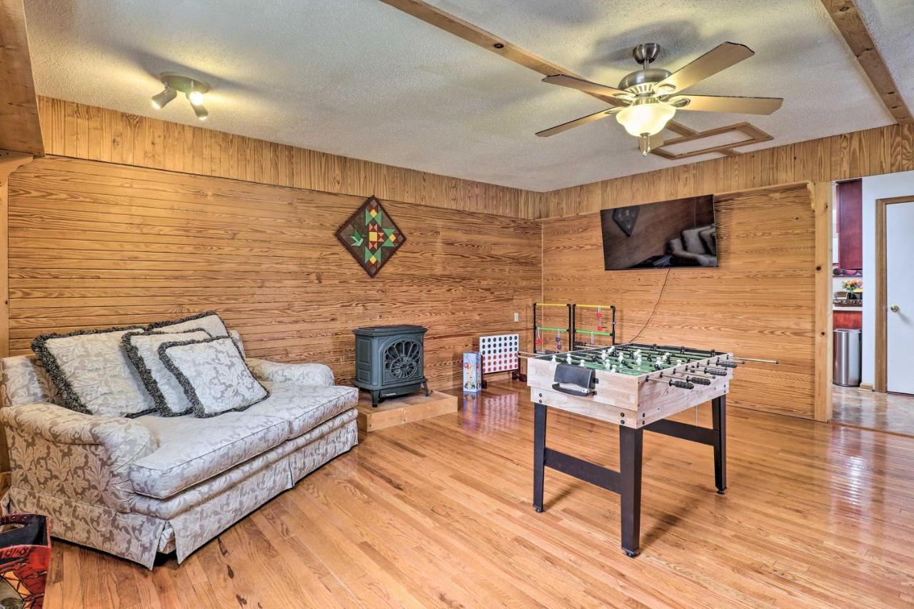 Charming Mills River Home With Porch And Yard! Exterior photo